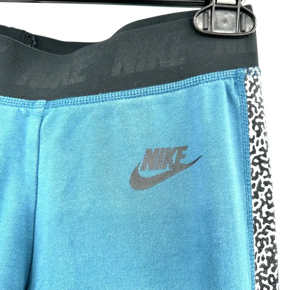 Nike size small full length‎ blue athletic leggings stirrup detail black white